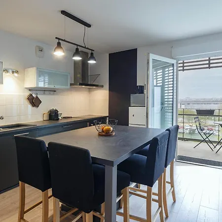 Apartment Le Jean Moulin - A 2 Pas Du Tramway Angers